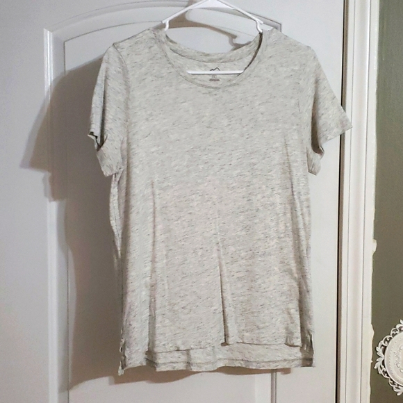 White tshirt - Picture 1 of 3